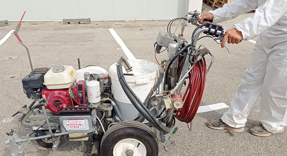 Marquage au sol chantier Weldom Lavelanet Ari&egrave;ge
