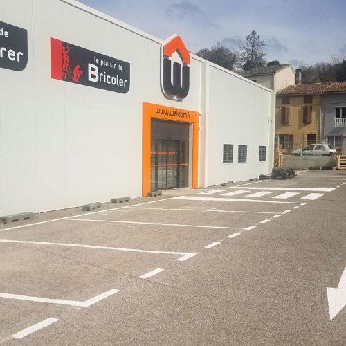 Marquage au sol chantier Weldom Ariège